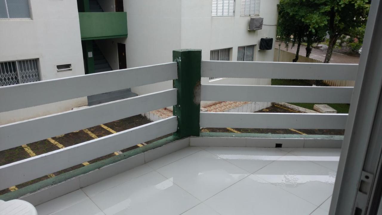 Apto Espetacular A 50 M Do Mar Em Condominio Com Piscinas Maravilhosas Guaratuba Exterior photo